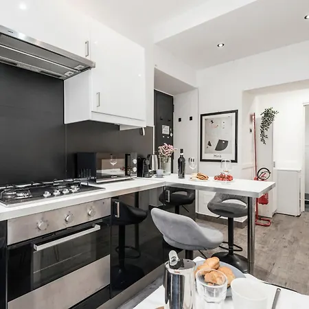 The Rent - In Testaccio District * 로마